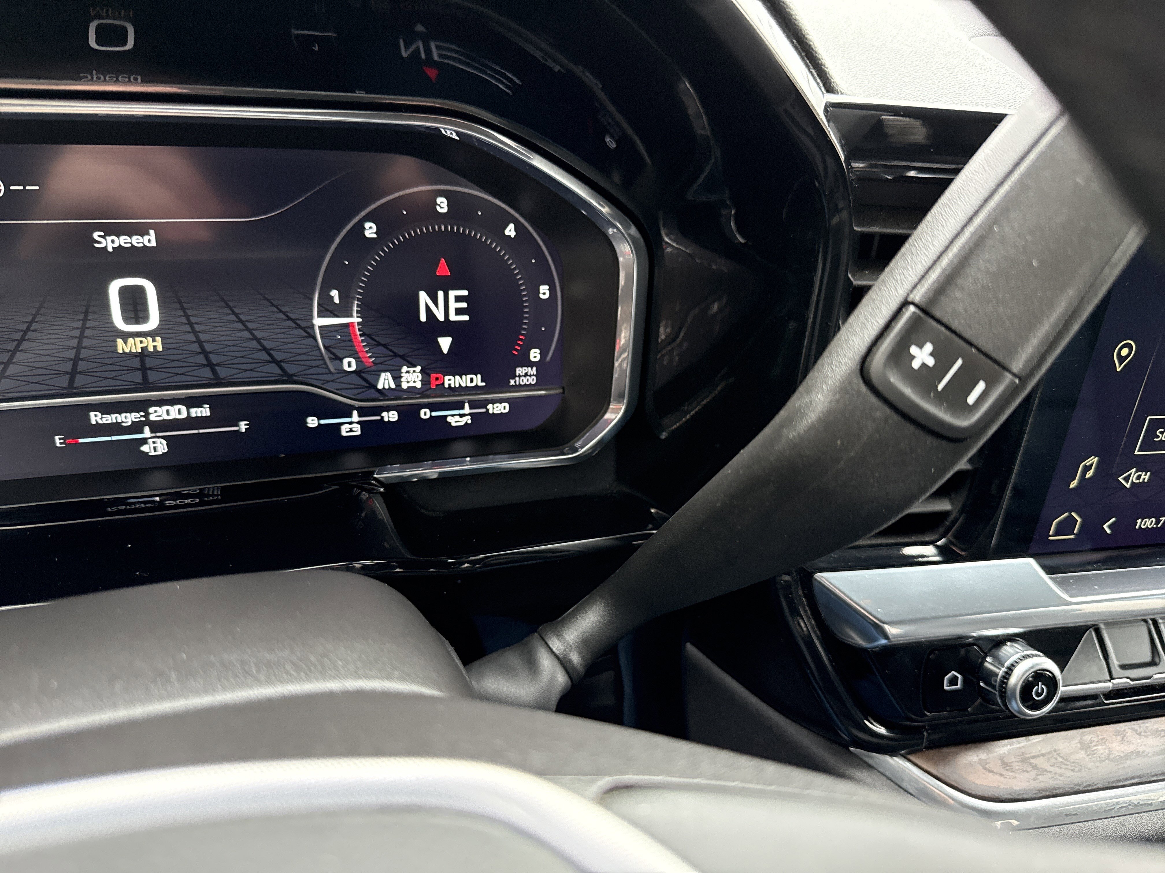 Used 2025 GMC Sierra 1500 SLT image 23