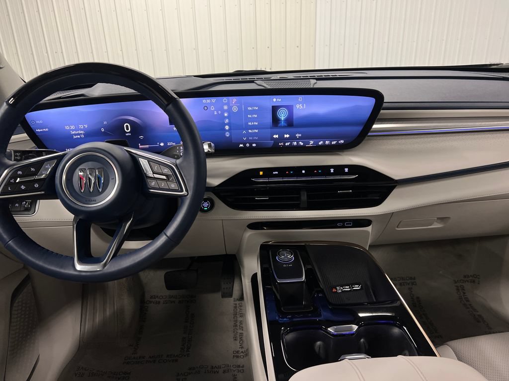 Certified 2025 Buick Enclave Avenir w/ Super Cruise Package AWD/4WD image 18
