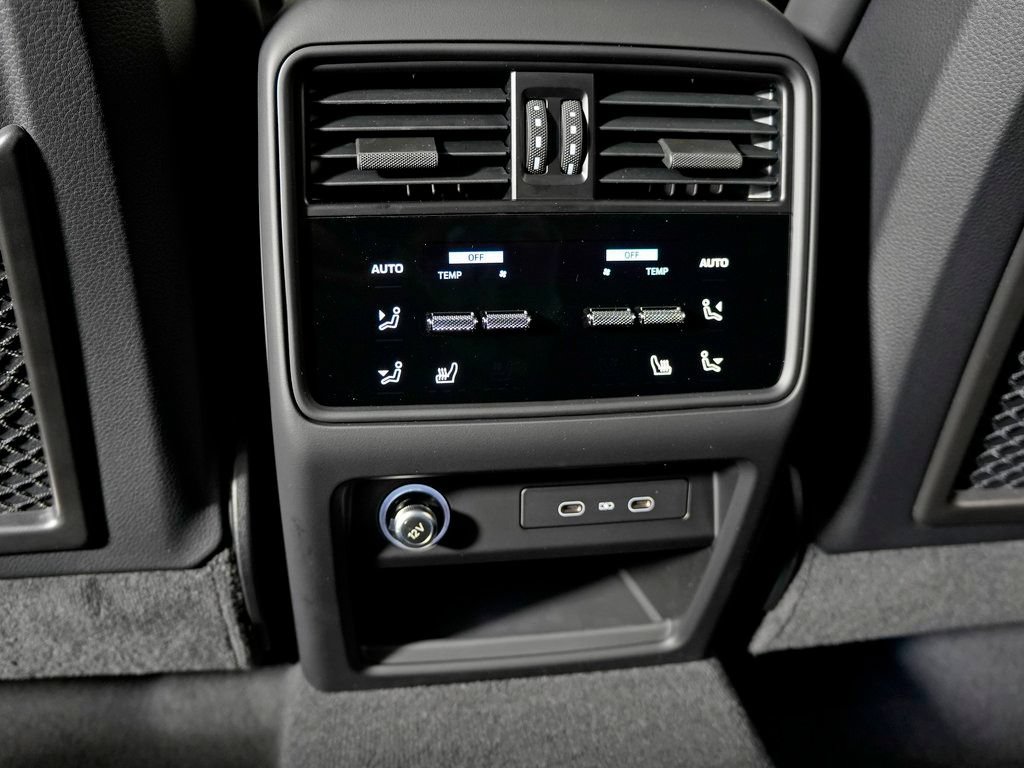 Certified 2026 Porsche Cayenne Coupe AWD/4WD image 36