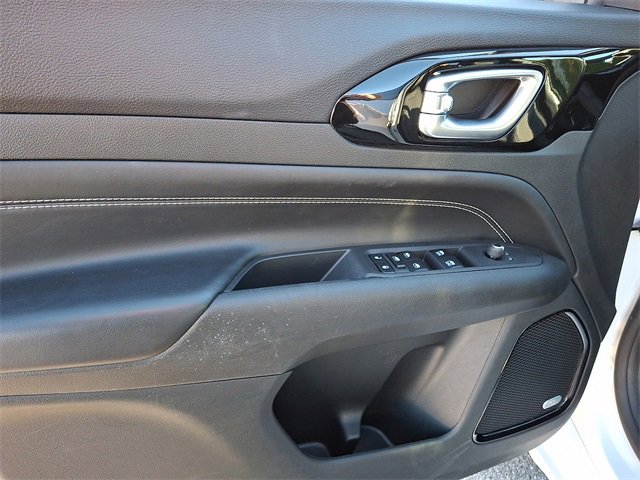 Used 2023 Jeep Compass High Altitude image 12