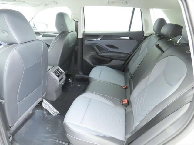 New 2026 Volkswagen Tiguan SE image 19