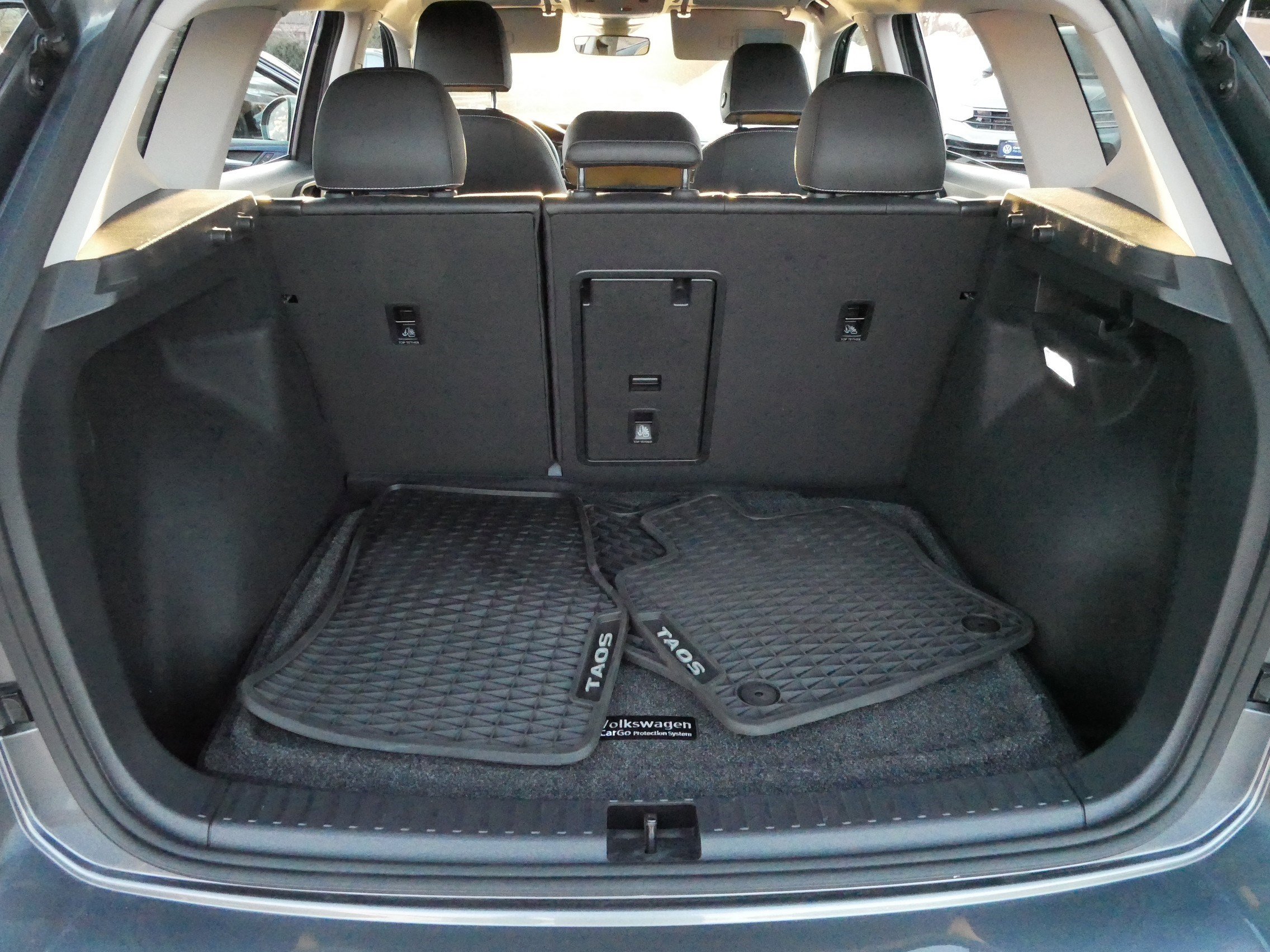 Certified 2024 Volkswagen Taos SE w/ Panoramic Sunroof Package image 18