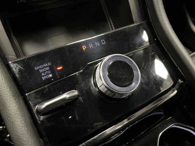 Used 2023 Jeep Grand Cherokee Limited w/ Luxury Tech Group II image 21