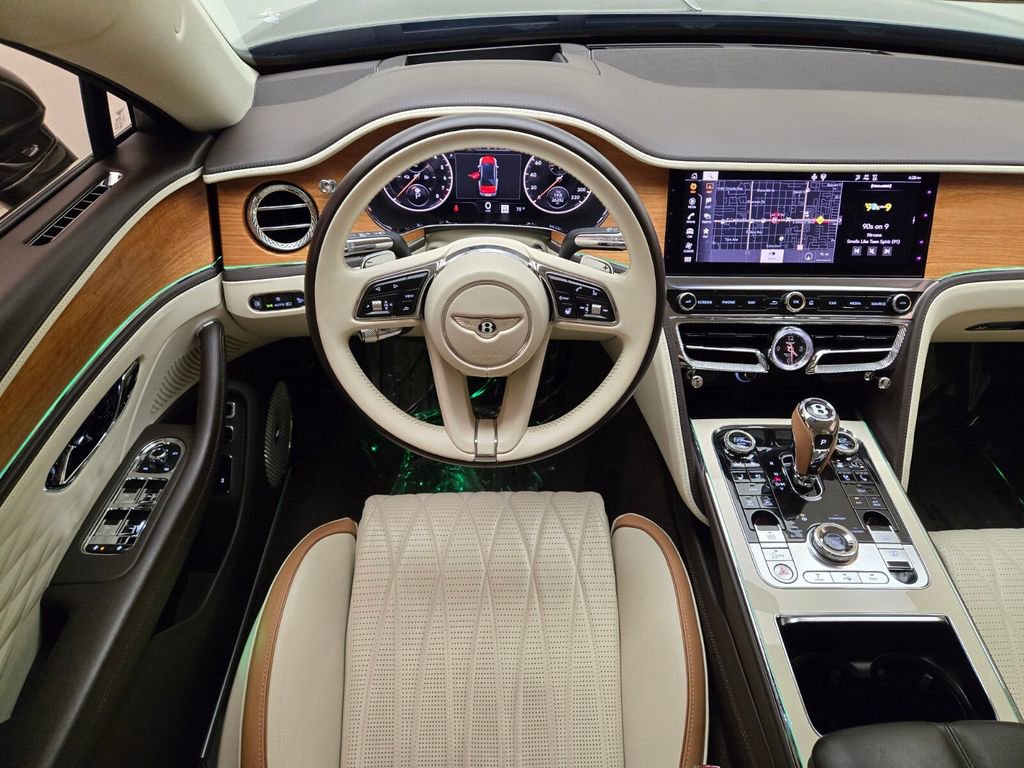 Used 2023 Bentley Flying Spur Plug-In Hybrid image 23