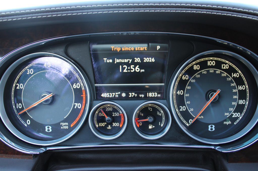 Used 2015 Bentley Flying Spur W12 image 27