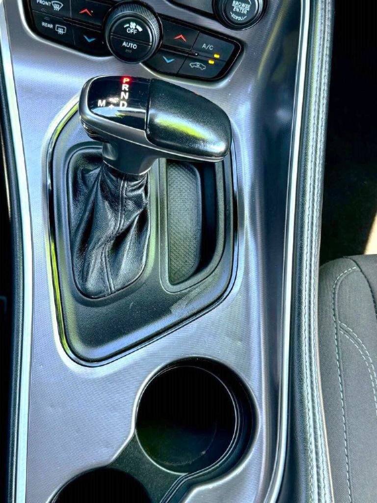Used 2021 Dodge Challenger SXT image 25