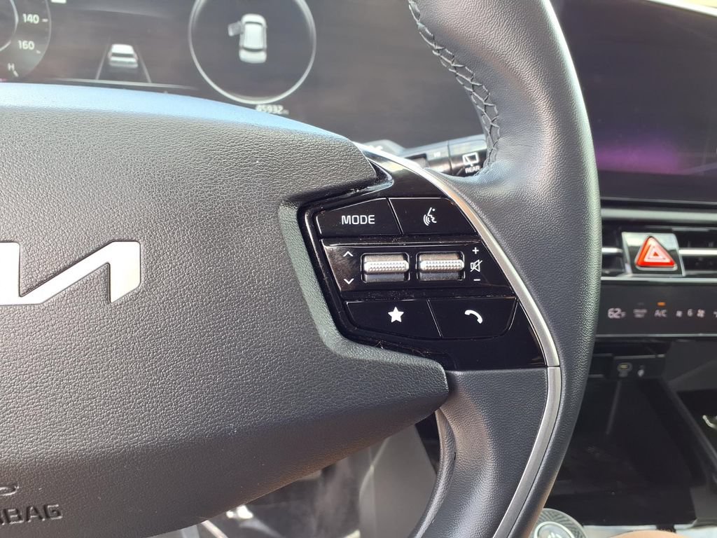 Certified 2023 Kia Niro Wind FWD image 16