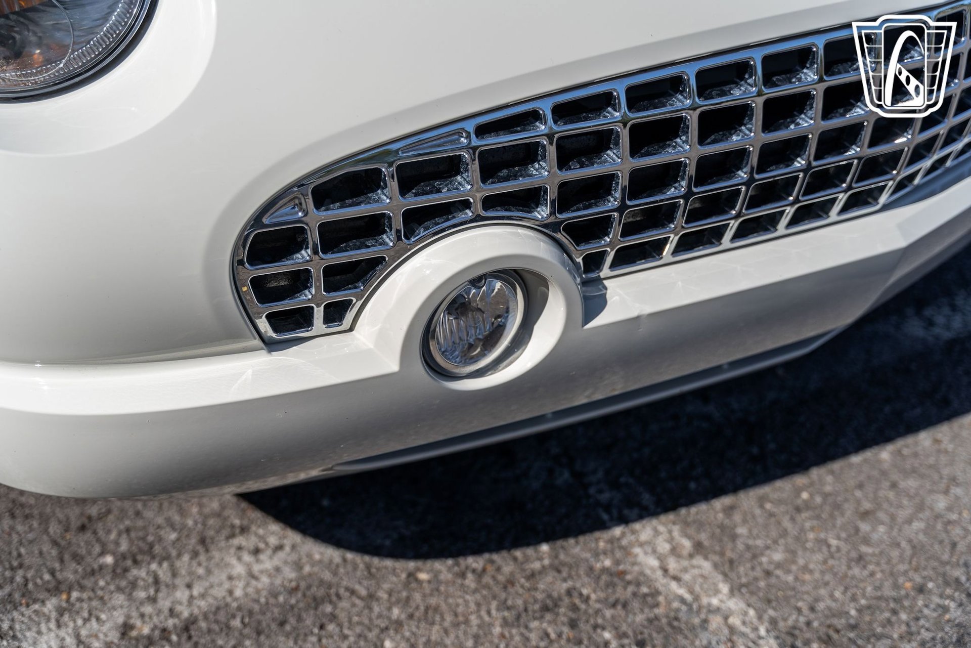 Used 2002 Ford Thunderbird image 39