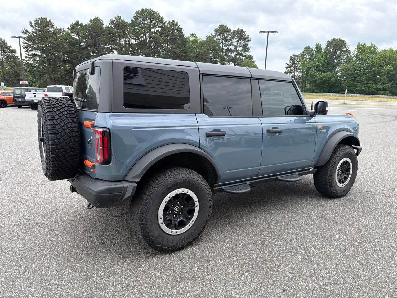 Used 2023 Ford Bronco Badlands w/ Sasquatch Package AWD/4WD image 8