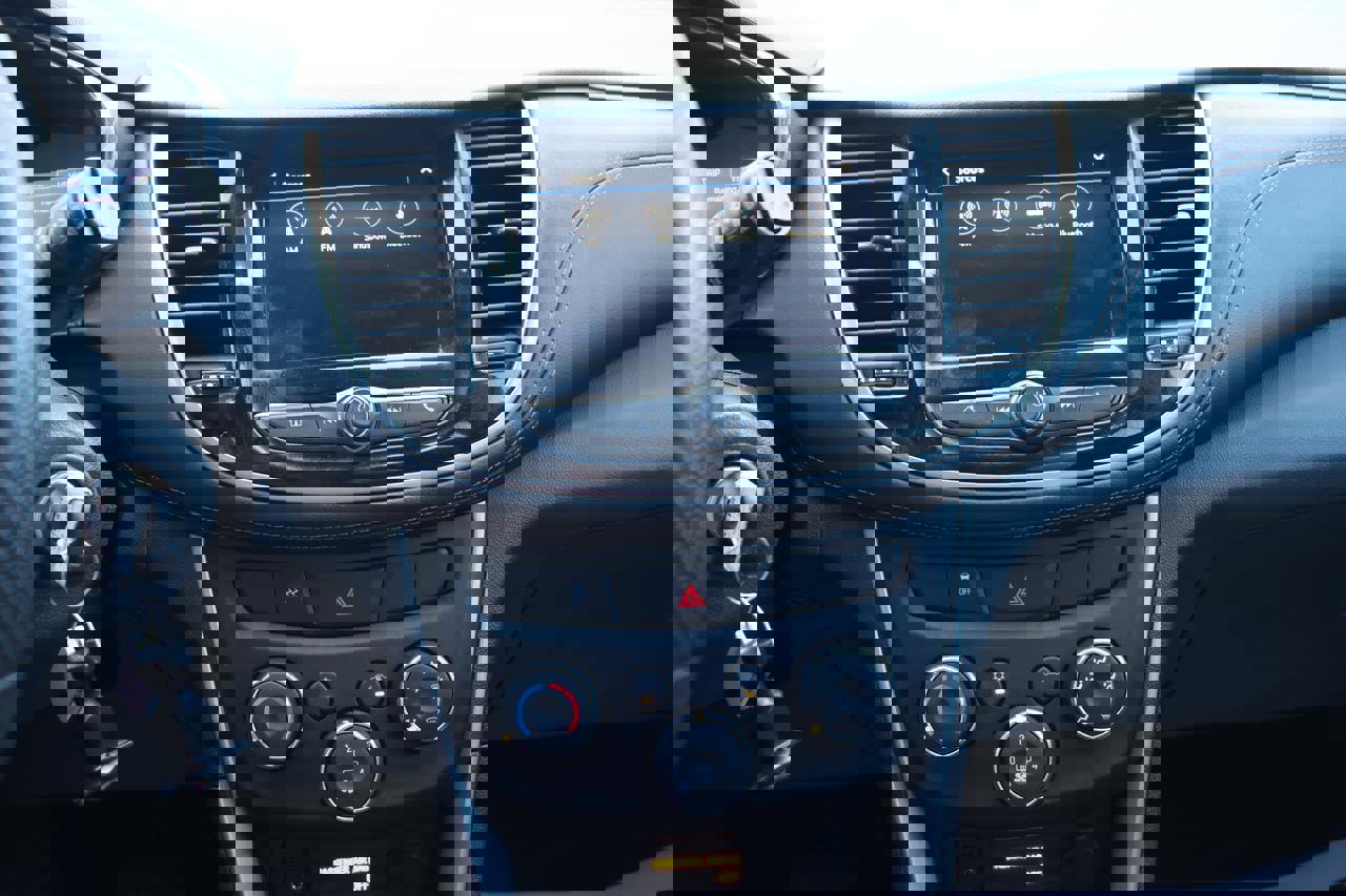 Used 2020 Chevrolet Trax LT image 32