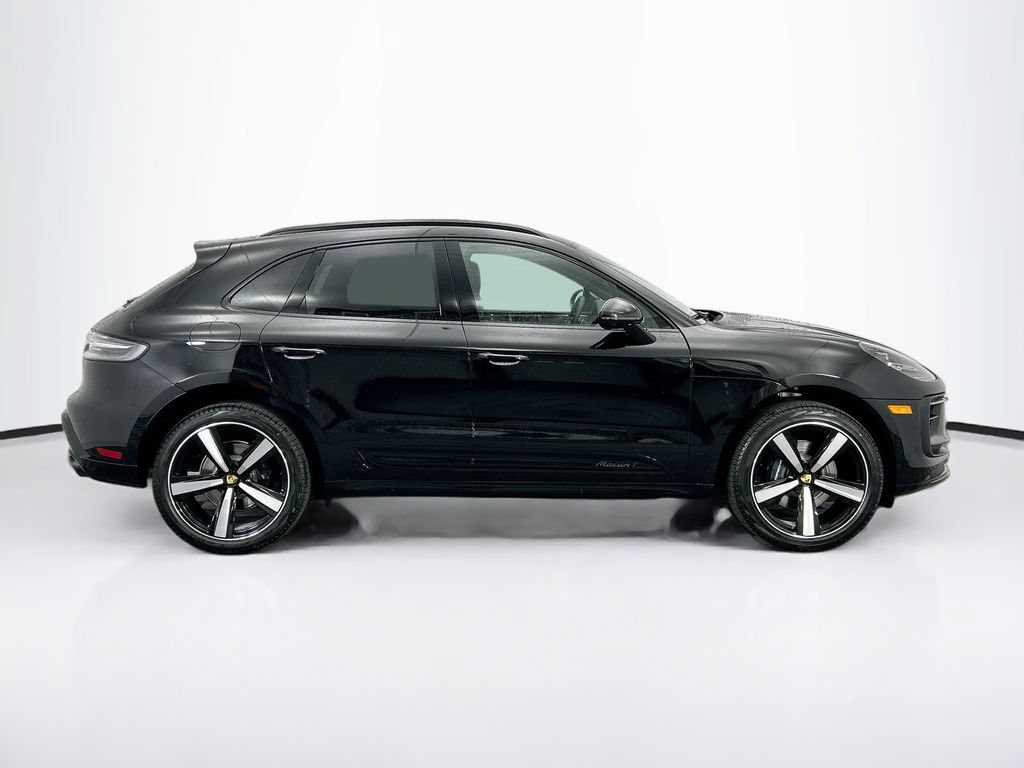Used 2026 Porsche Macan AWD/4WD image 8