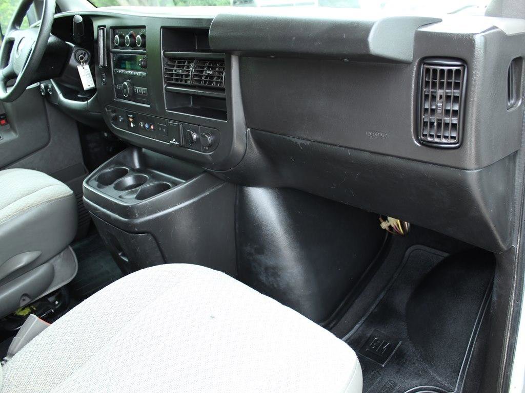 Used 2019 Chevrolet Express 3500 LT w/ LT Preferred Equipment Group image 11