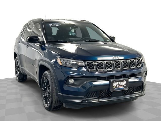 Used 2024 Jeep Compass Latitude w/ Altitude Special Edition AWD/4WD image 1