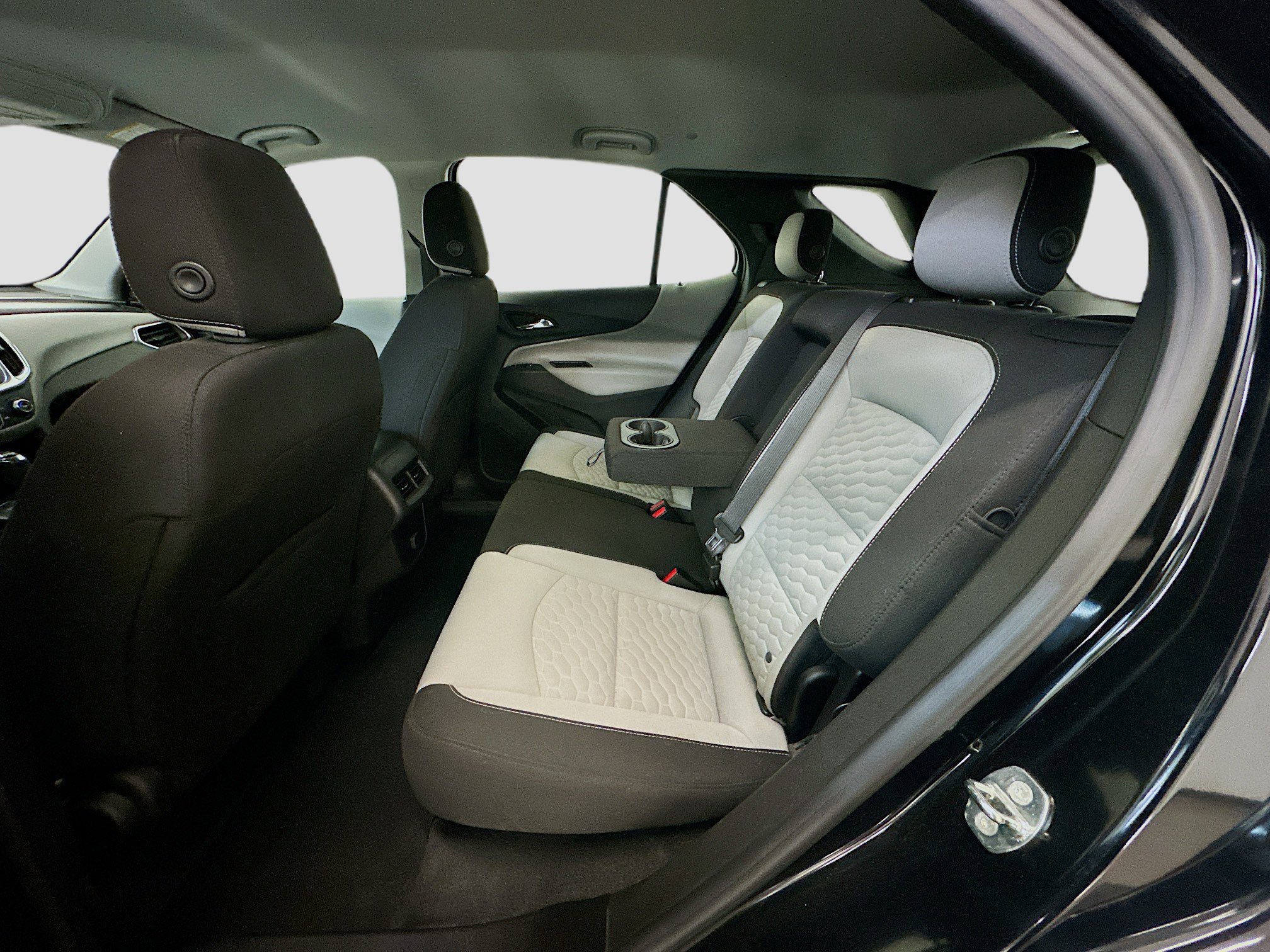 Used 2018 Chevrolet Equinox LS image 28