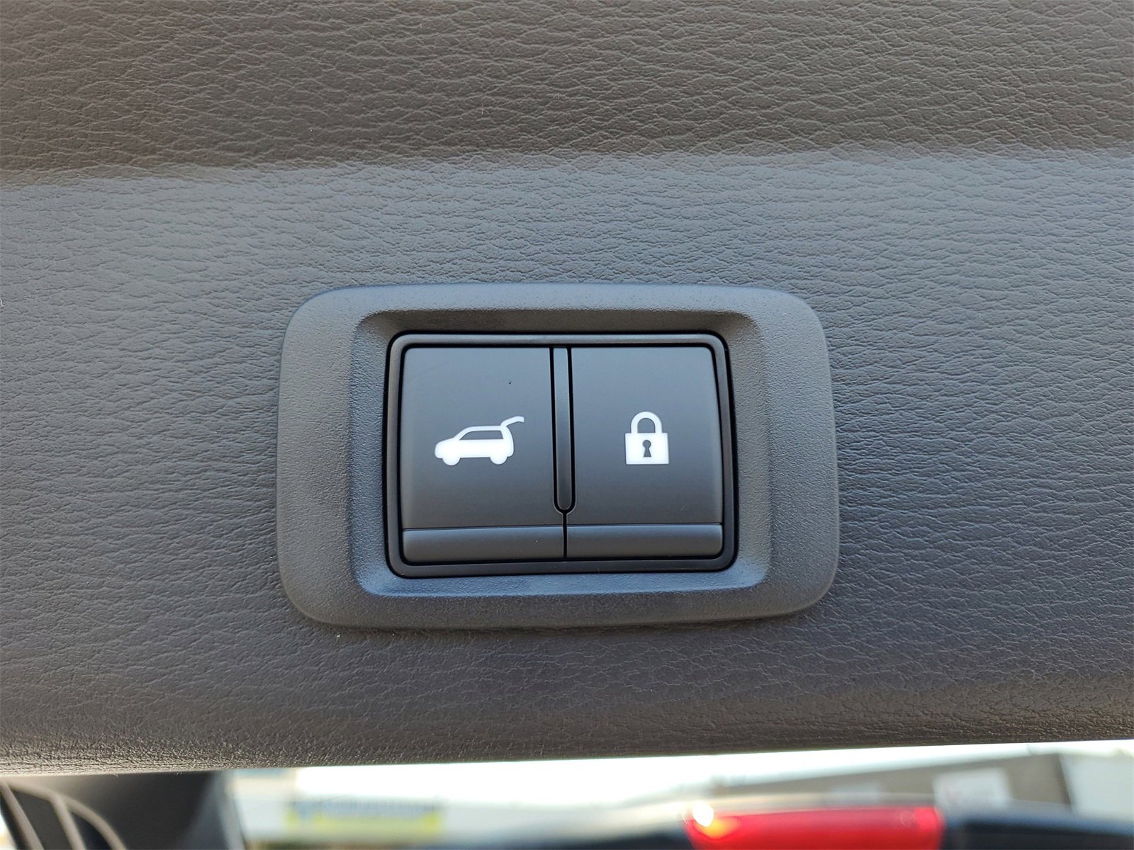 New 2025 Mitsubishi Outlander SE image 29