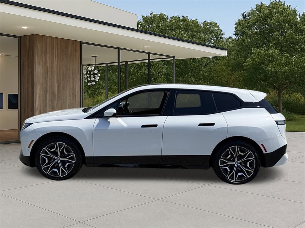Used 2025 BMW iX xDrive50 w/ Sport Package image 9