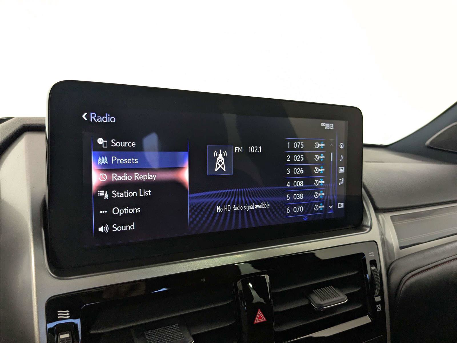 Used 2023 Lexus GX 460 Premium w/ Premium Package image 16