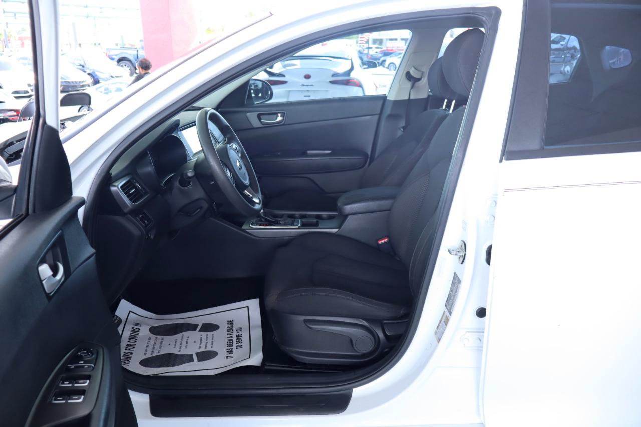 Used 2018 Kia Optima LX FWD image 14
