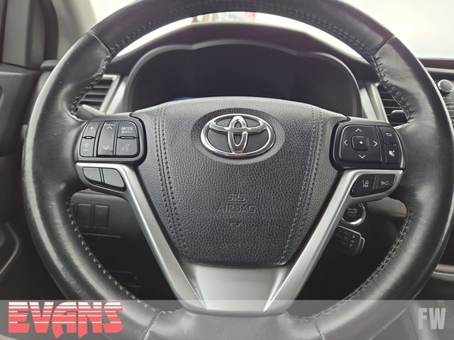 Used 2017 Toyota Highlander XLE image 14