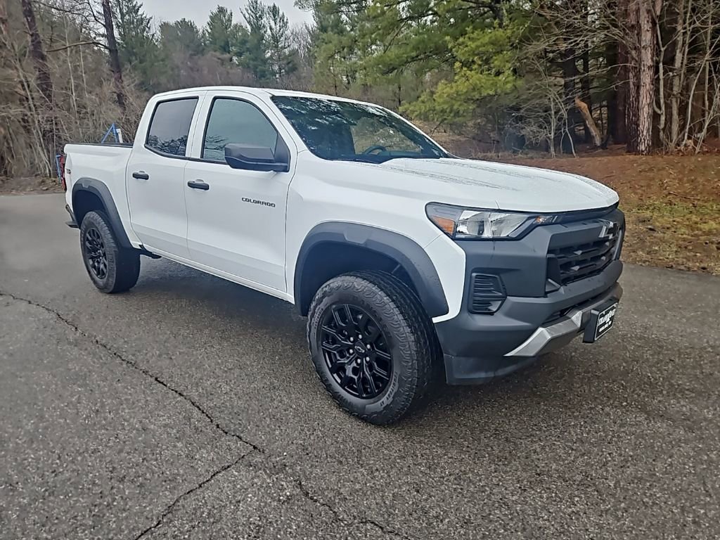 Used 2024 Chevrolet Colorado Trail Boss w/ Advanced Trailering Package image 7