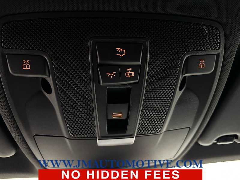 Used 2019 Mercedes-Benz GLA 250 4MATIC image 38