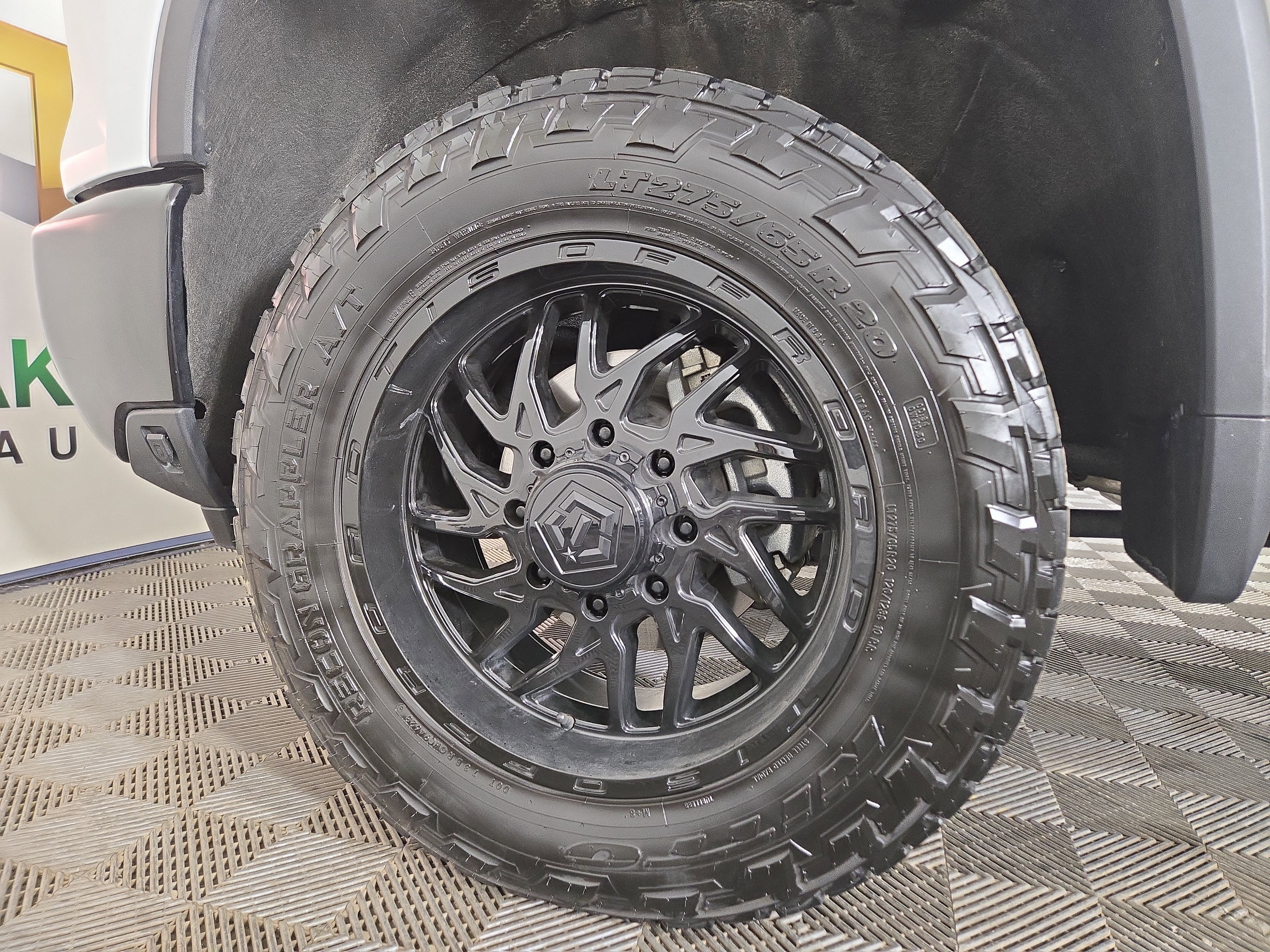 Used 2024 Chevrolet Silverado 2500 Custom w/ Custom Value Package image 32