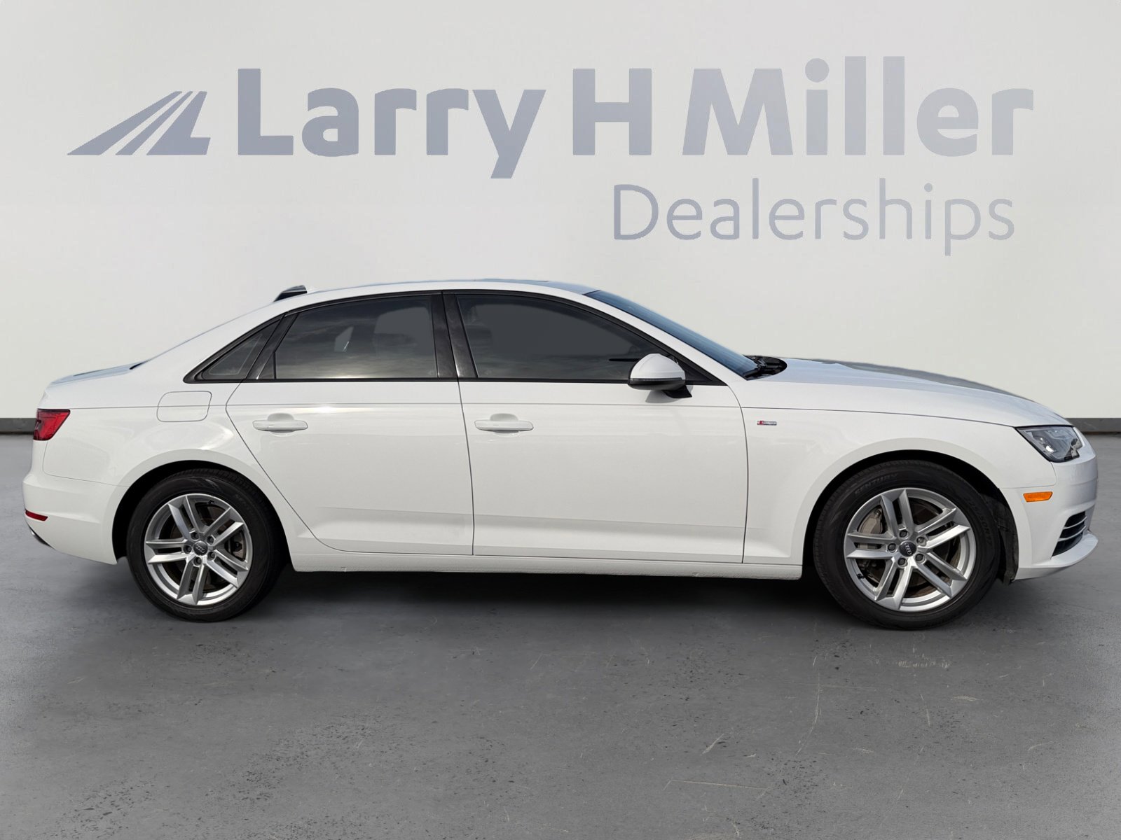 Used 2017 Audi A4 2.0T Premium w/ Convenience Package image 6