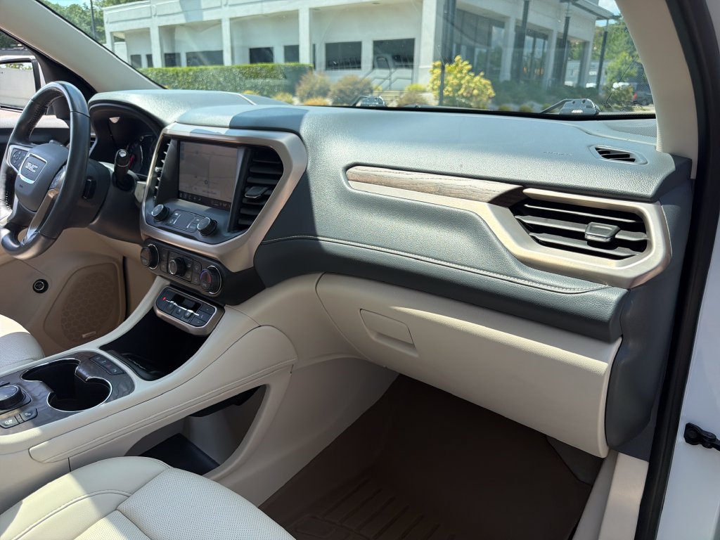 Used 2021 GMC Acadia Denali w/ Denali Technology Package FWD image 35