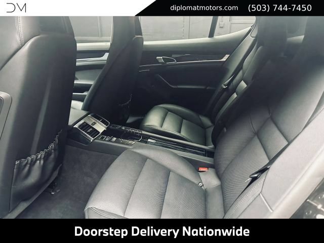 Used 2014 Porsche Panamera 4 AWD/4WD image 22
