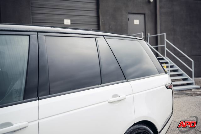 Used 2018 Land Rover Range Rover HSE image 24