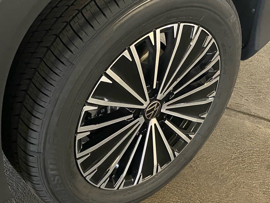 New 2025 Volkswagen Tiguan S image 11