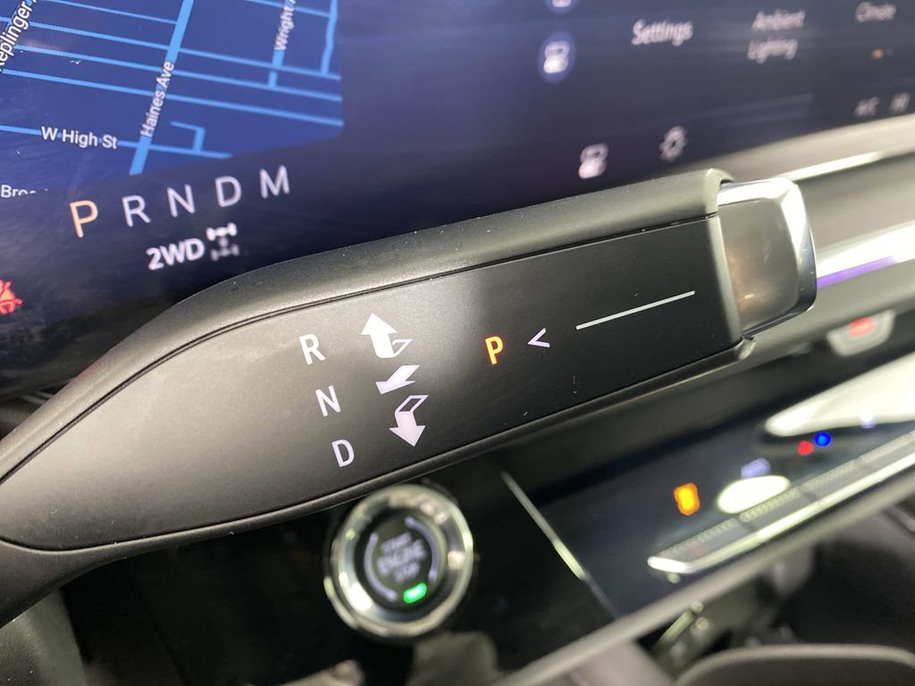 Certified 2025 Buick Envision Preferred image 18