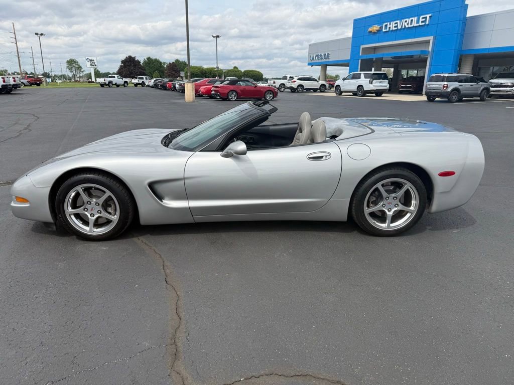 Used 2004 Chevrolet Corvette Convertible w/ Preferred Equipment Group RWD image 2