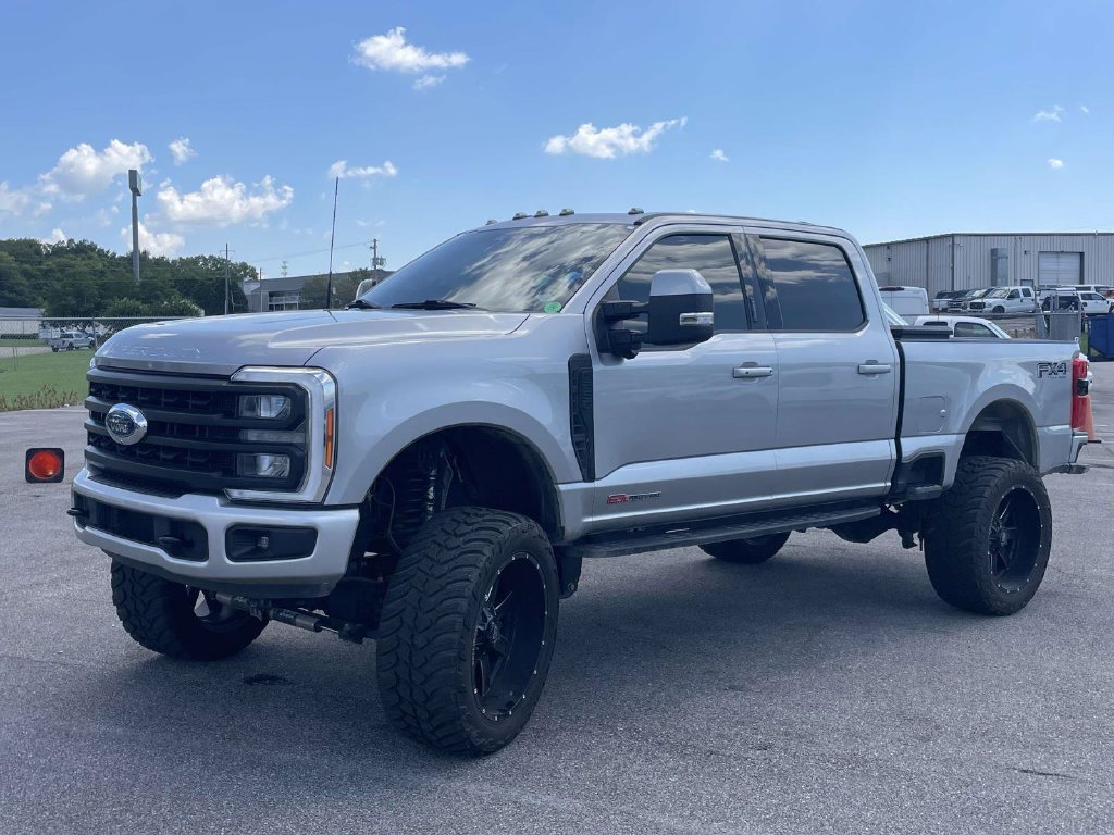 Used 2023 Ford F250 Lariat w/ Tremor Off-Road Package AWD/4WD image 7
