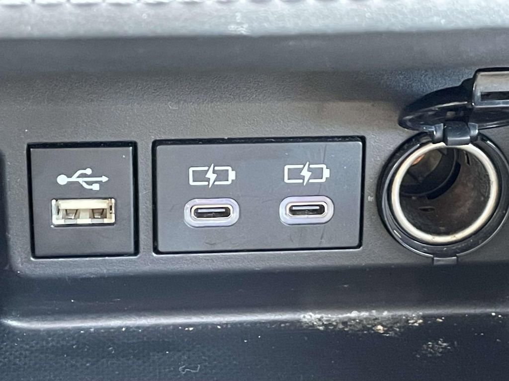 Used 2024 Toyota Highlander LE image 29
