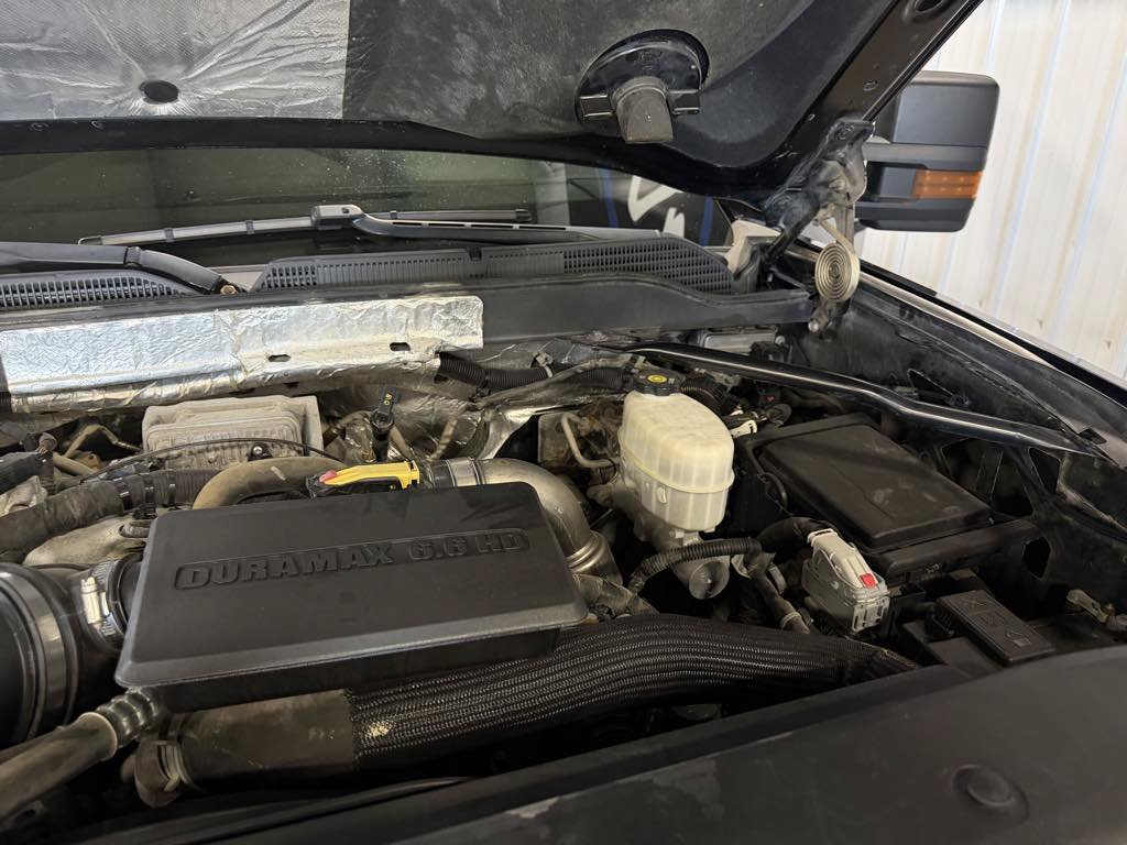 Used 2019 Chevrolet Silverado 2500 LTZ w/ Midnight Edition AWD/4WD image 21