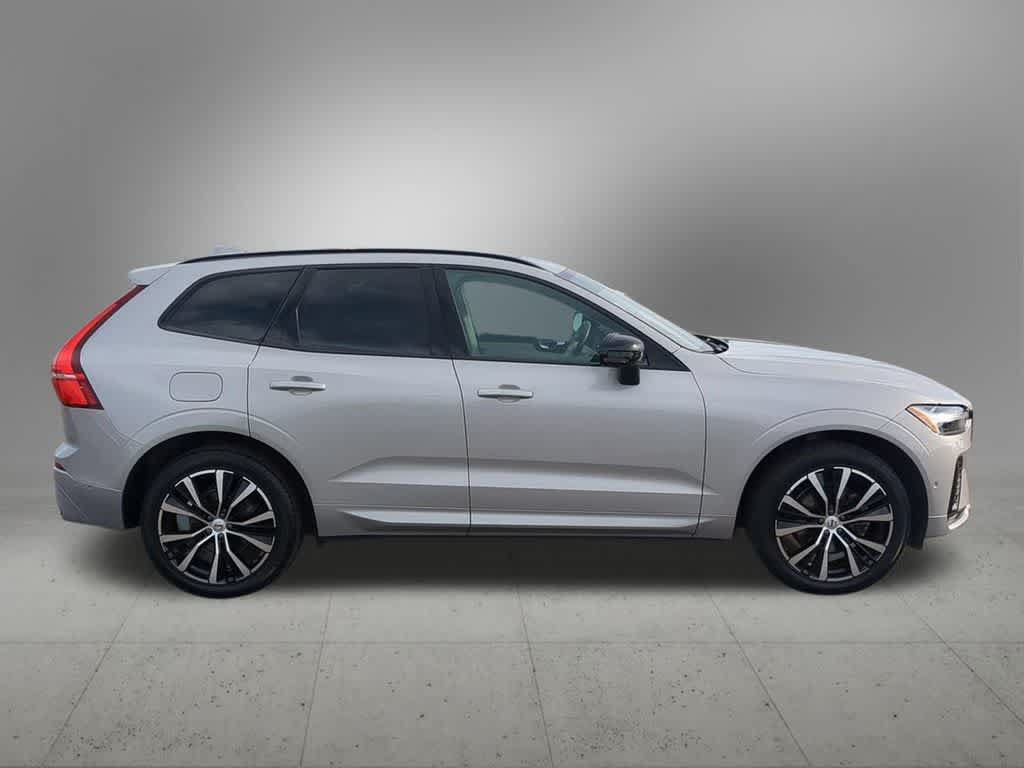Certified 2023 Volvo XC60 B5 Plus w/ Climate Package AWD/4WD image 7