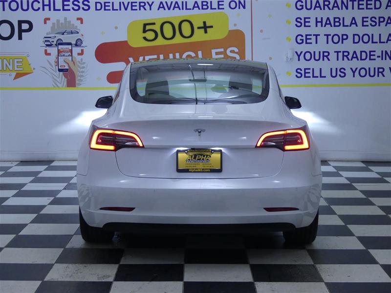 Used 2021 Tesla Model 3 Standard Range Plus image 4