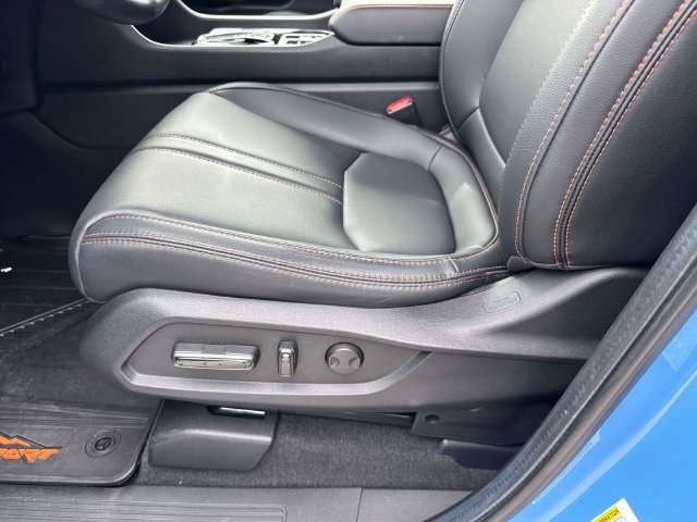 Used 2025 Honda Pilot TrailSport image 18