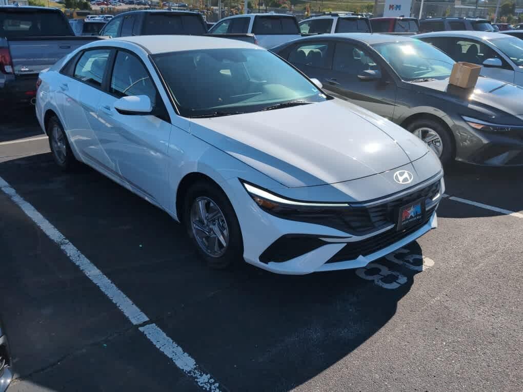 New 2026 Hyundai Elantra SE FWD image 12