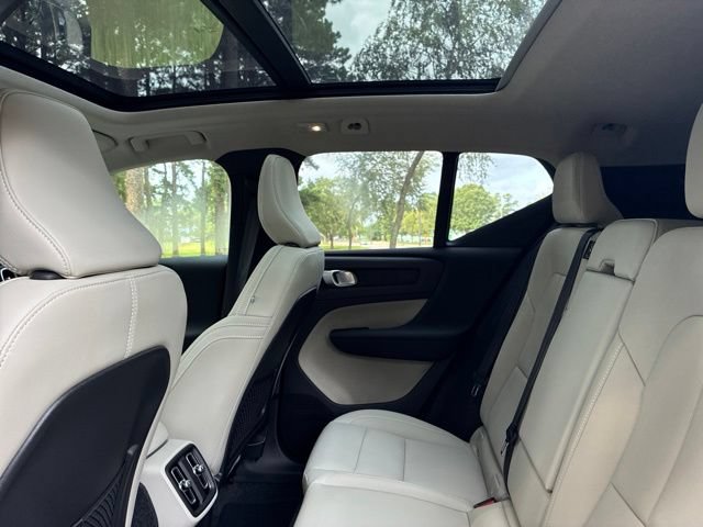 New 2026 Volvo XC40 B5 Ultra w/ Climate Package AWD/4WD image 22