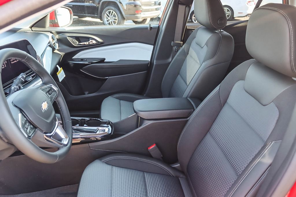 New 2026 Chevrolet Trax LT w/ Driver Confidence Package image 16