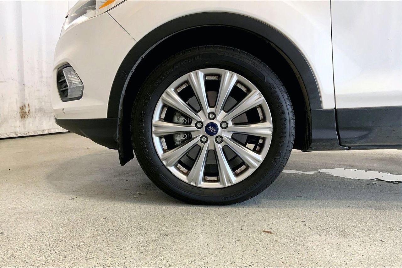 Used 2018 Ford Escape Titanium w/ Ford Safe & Smart Package AWD/4WD image 6