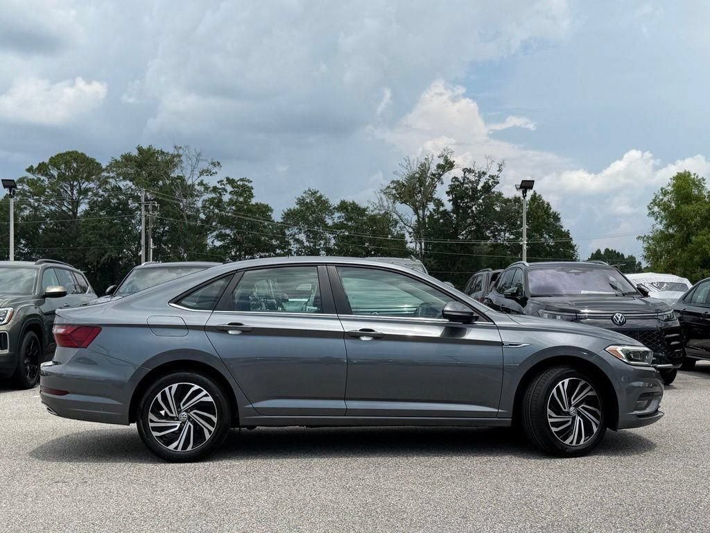 Used 2021 Volkswagen Jetta SEL Premium FWD image 6