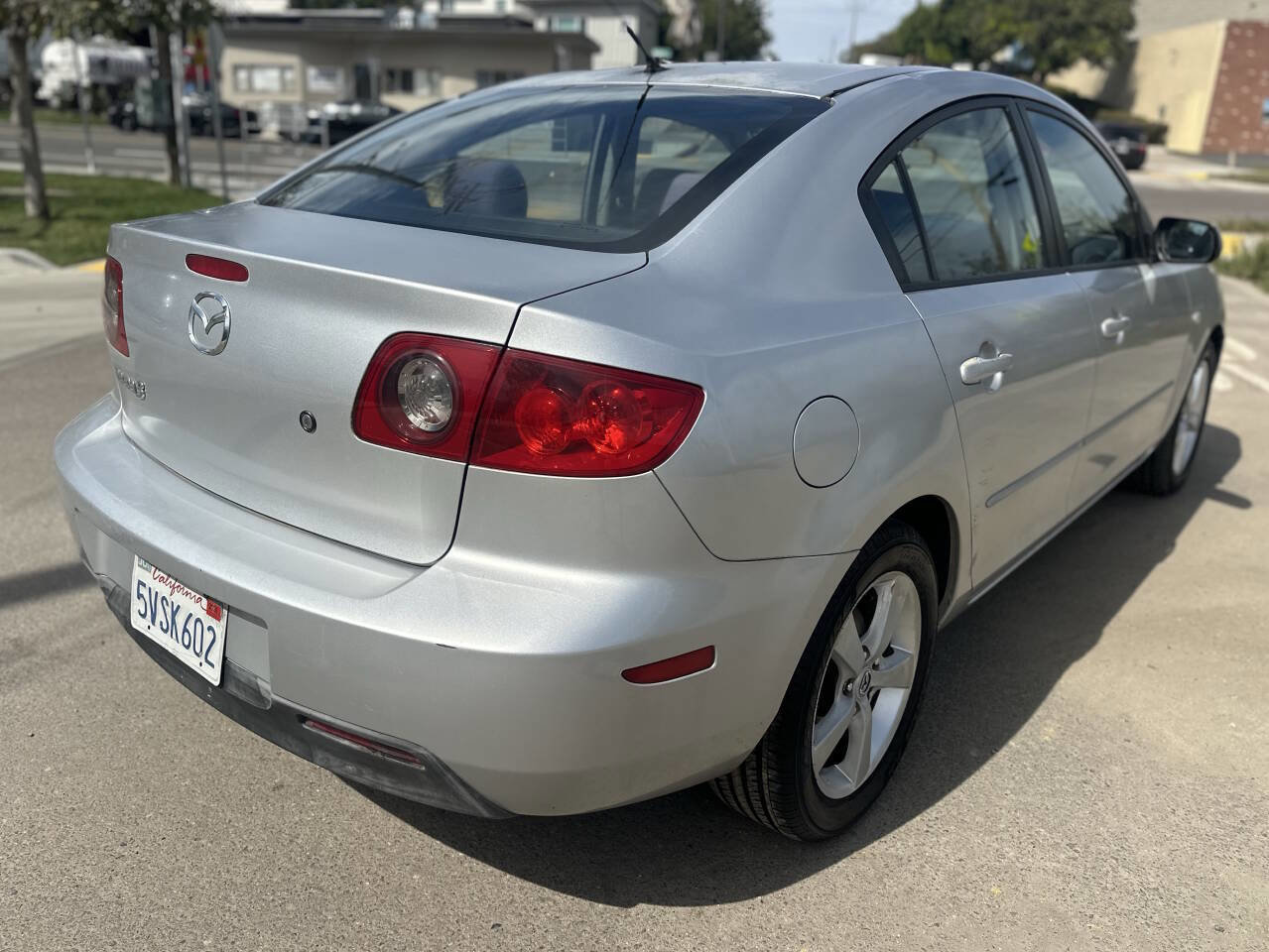 Used 2006 MAZDA MAZDA3 i Touring image 4