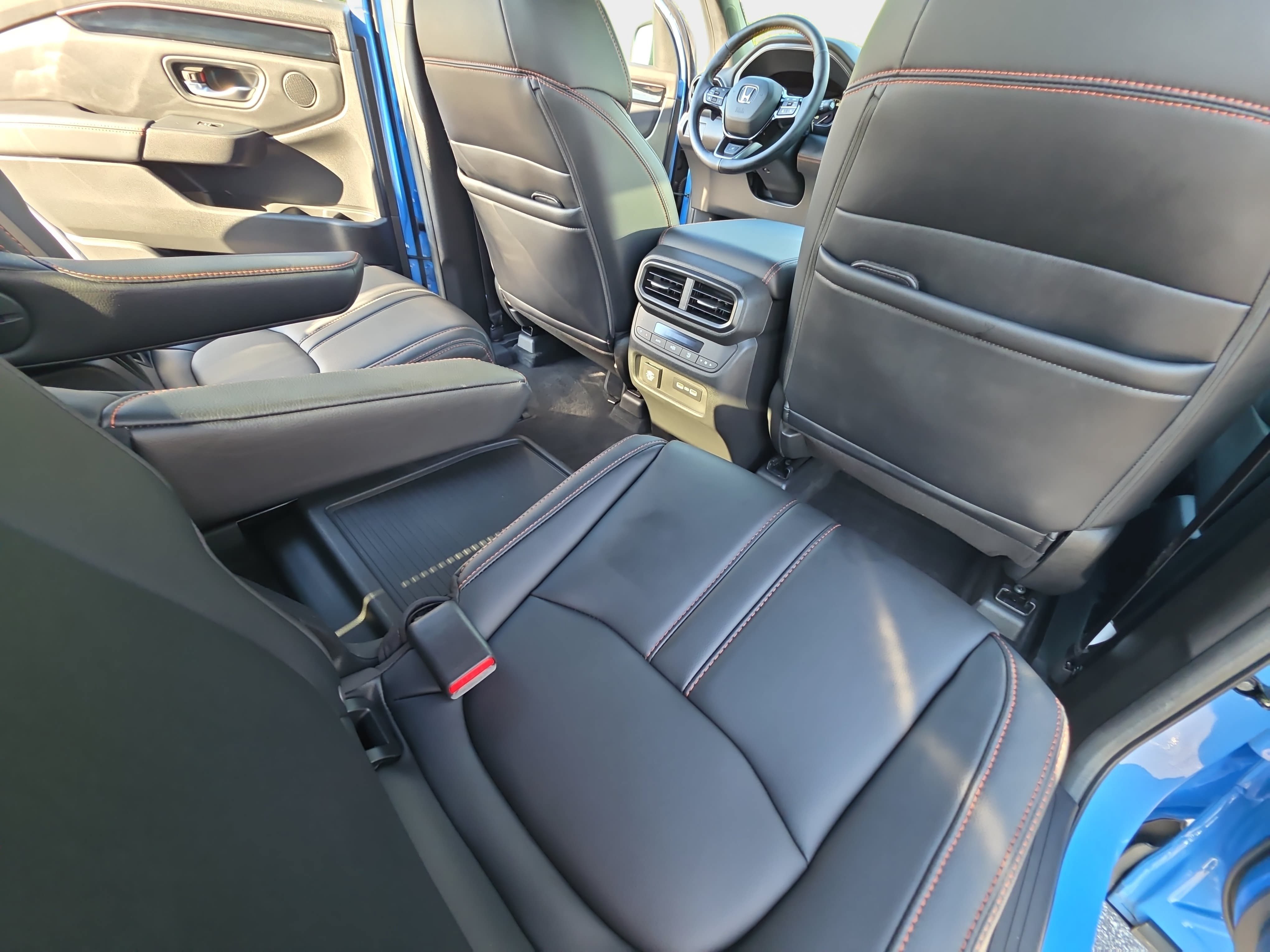 Used 2023 Honda Pilot TrailSport image 11