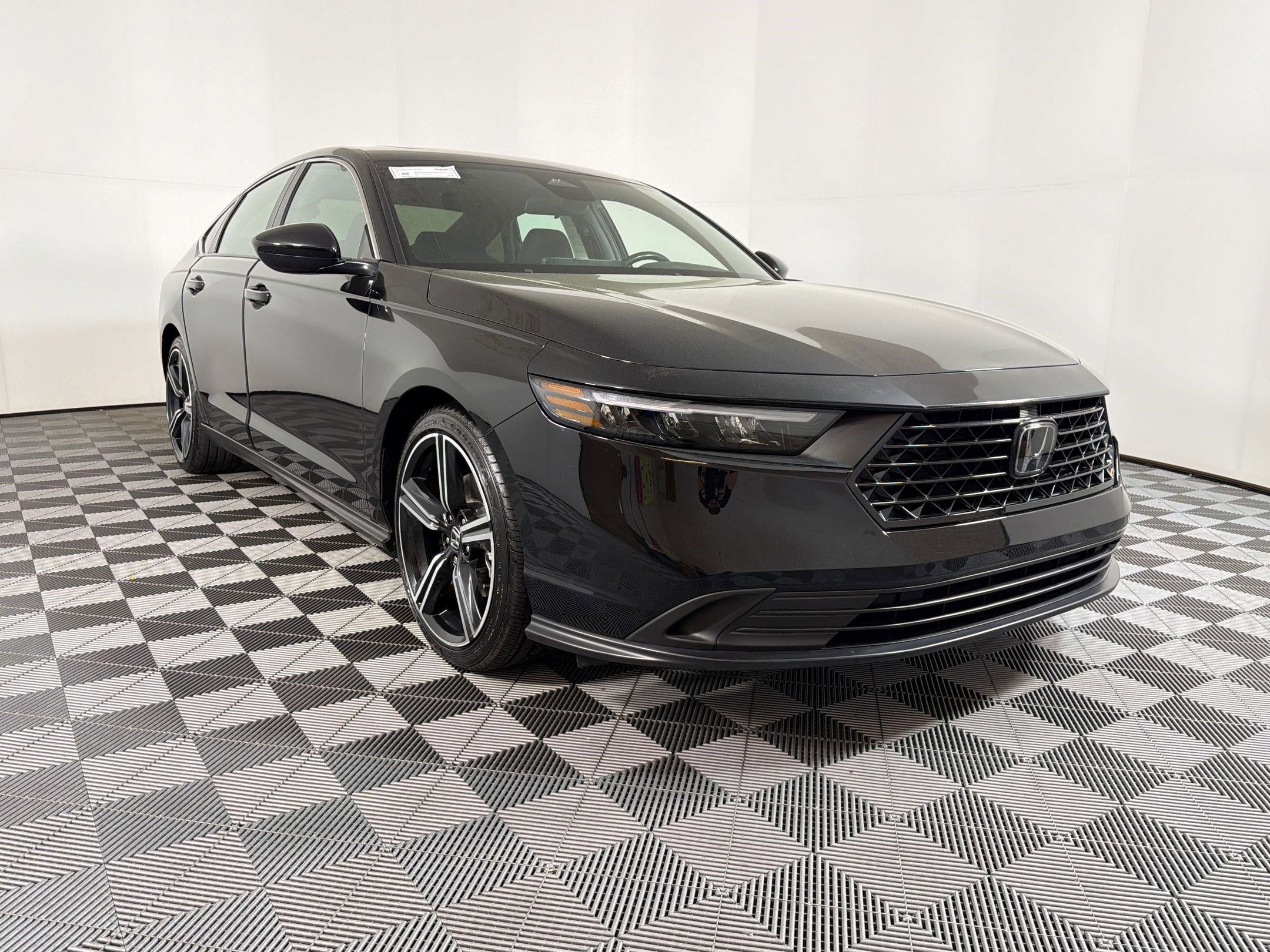 Used 2024 Honda Accord Sport image 21