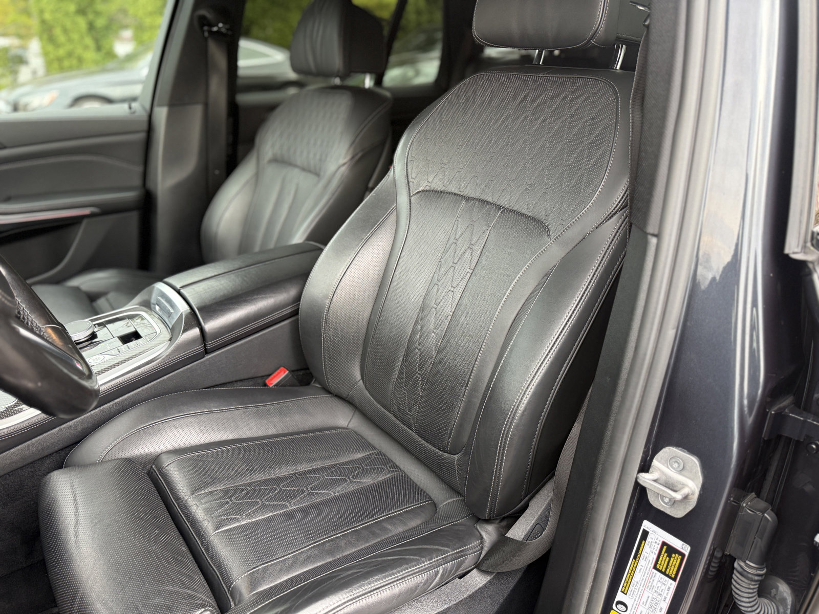 Used 2022 BMW X5 M50i image 22