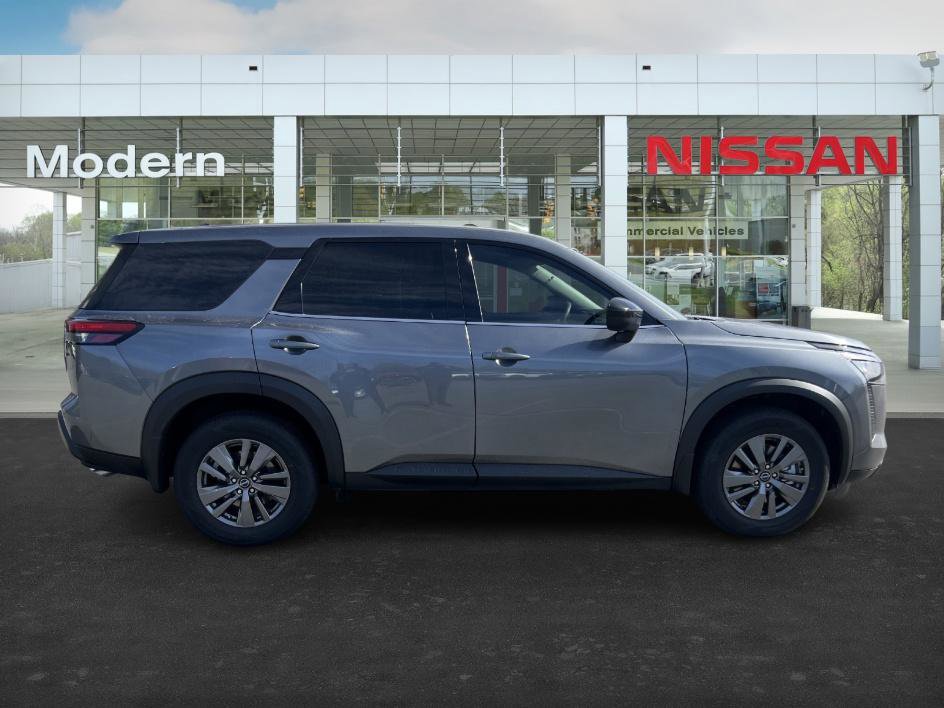 New 2026 Nissan Pathfinder S image 6