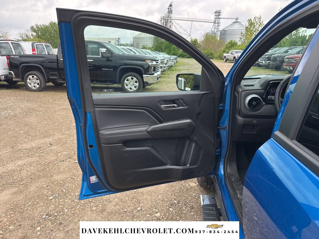 Used 2024 Chevrolet Colorado LT w/ LT Convenience Package II AWD/4WD image 9